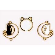 アンティークパーツ/猫雑貨/白黒猫のエポチャーム/トレンドパーツ猫の指輪/最安値保証