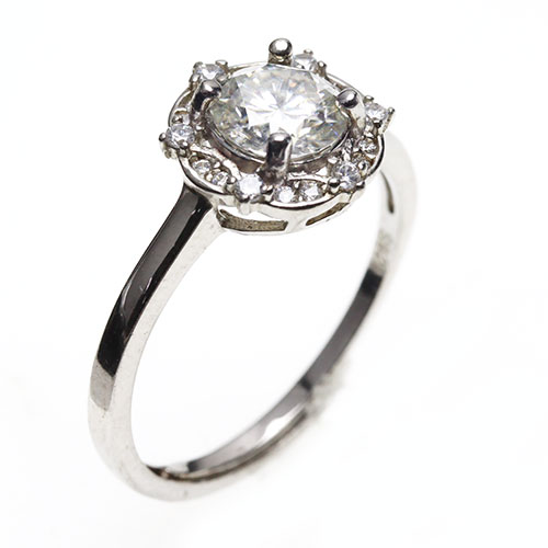 1ct モアサナイト sv925 リング 指輪 moissanite【ランダム発送】 株式