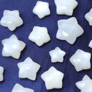 一粒売り　ムーンストーン　星型　穴あり　スリランカ産　1個　人間の情緒　社交性　喜び　天然石