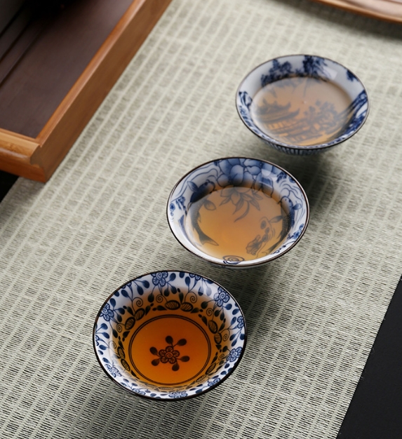 2022新作！ 人気 ！  ボウル 食器  ご飯茶碗  ごはん茶碗  茶碗  陶磁器の    可愛い  青花磁器