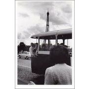 ポストカード モノクロ写真「パリのバス」