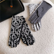 手袋　デザイン　レディース　韓国ファッション　秋冬　刺繍　オシャレ
