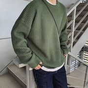 丸襟のセーターの男の人の2022新モデルの秋冬の内は下地のニットシャツを合わせてゆったりと厚くするi