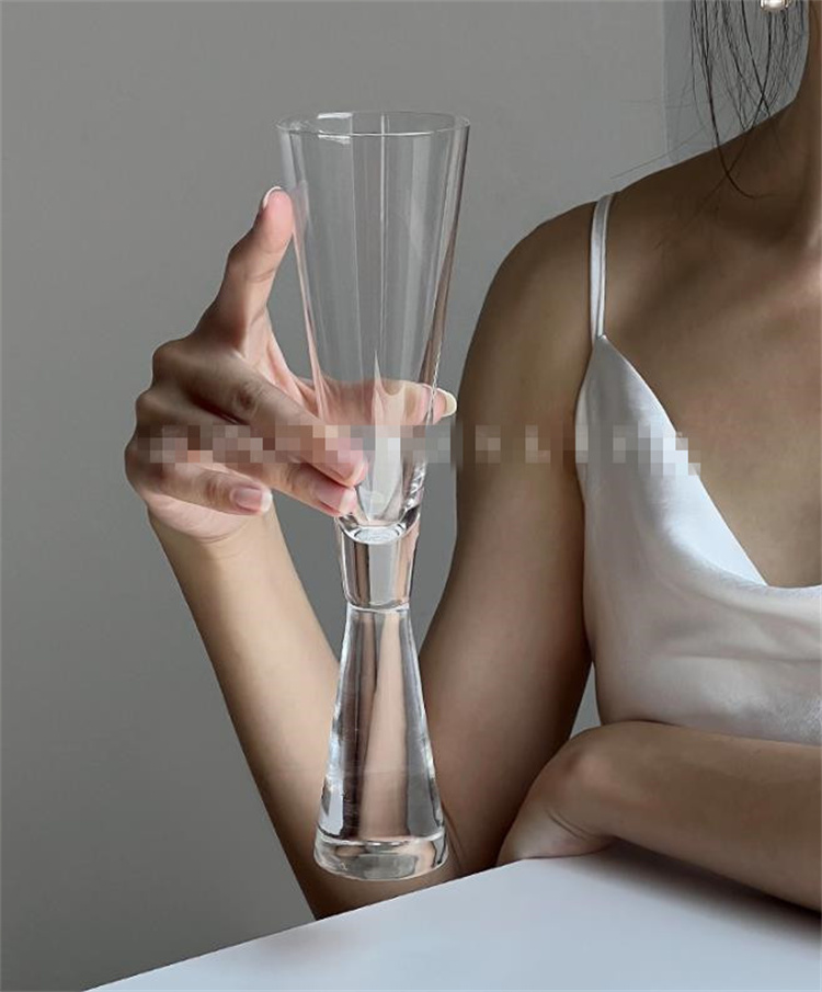 カクテルグラス 装飾 ワイングラス シャンパン 大人気 ガラス ホーム バー 新品 ガラスカップ