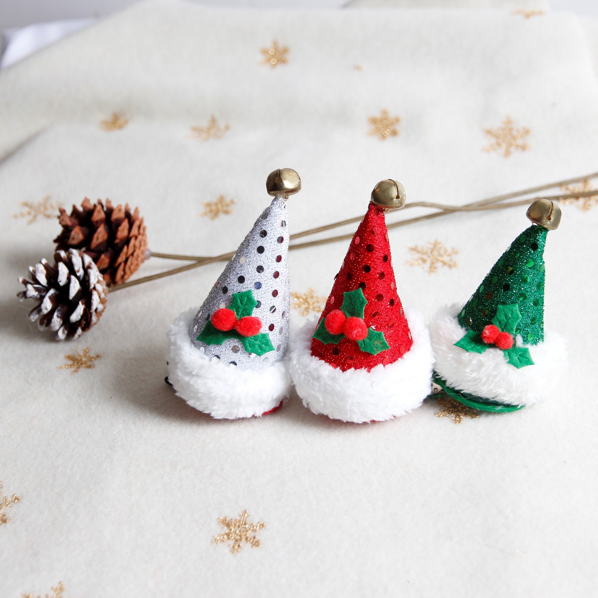 NO.147 ハンドメイド　ヘアピン　クリスマス　デコパ プレゼント付き !【キット】ホイップデコ ヘアピン キット