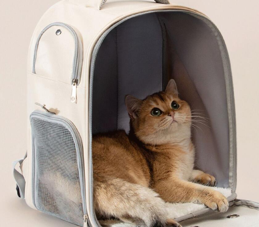 秋冬新作 犬用鞄 ペット用 キャリーバッグ 犬猫兼用 リュック型 携帯