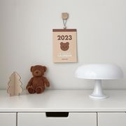 2023新作  INS  置物を飾る カレンダー   壁飾り  小さなクマ   撮影道具  備忘録  写真撮影用