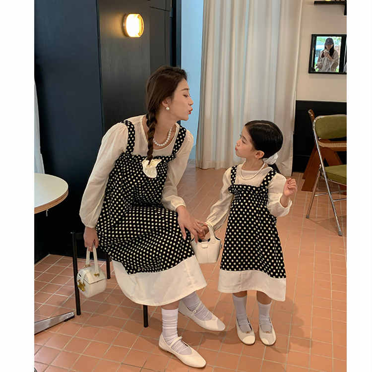 ★Girls&Mom★　親子ペアコーデ　水玉　子供ワンピース　ママとお揃い 韓国ファッション