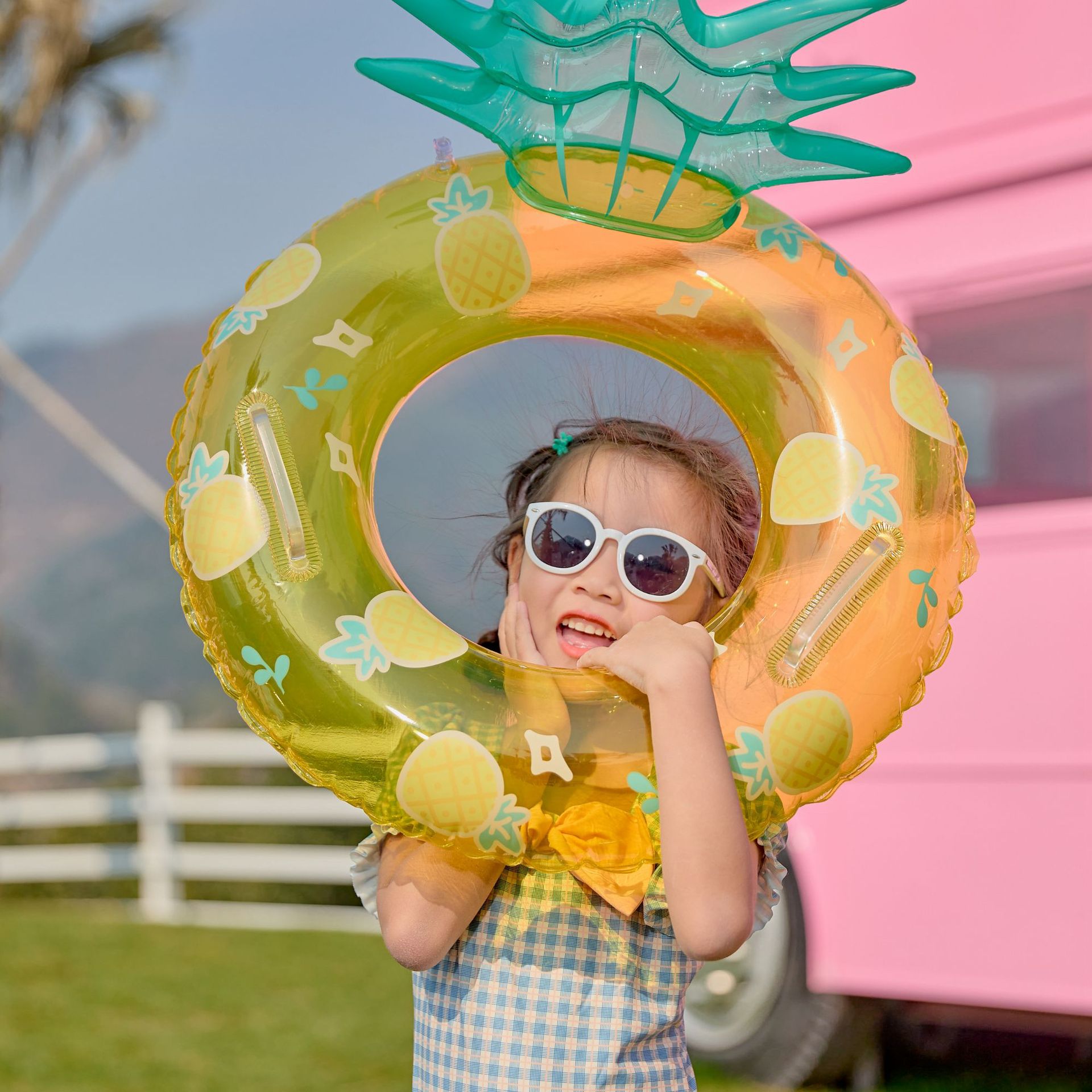 2024夏   ハワイ   子供浮き輪   ビーチ用   水遊び用品   外遊び    海水浴  水泳  果物  1 ~ 5歳  3色