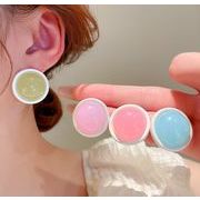 円形ピアス