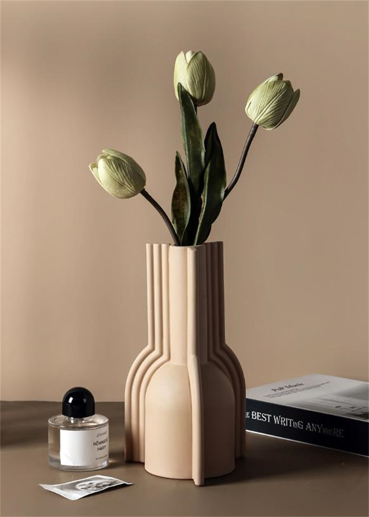 新しいデザイン 家庭の置物 セラミック花瓶 モデルルームの装飾品 耳を執る花瓶 芸術 幾何学 玄関の置物