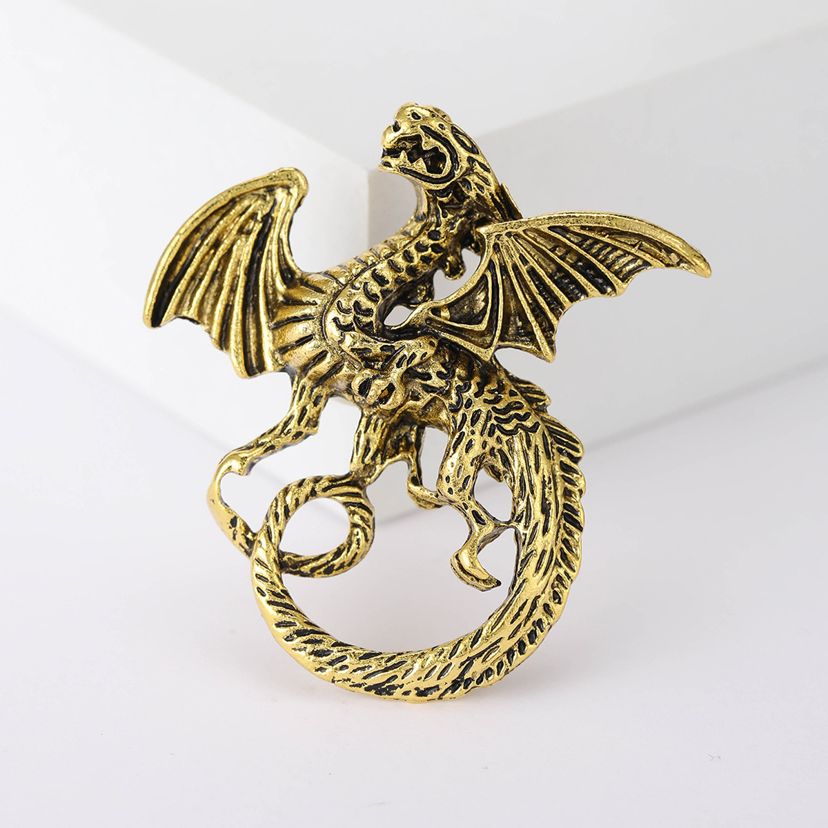 ANNA SUI ドラゴン ブローチ 美品 辰年 アナ スイ「ドラゴン」モチーフのアクセサリー、チョーカーや