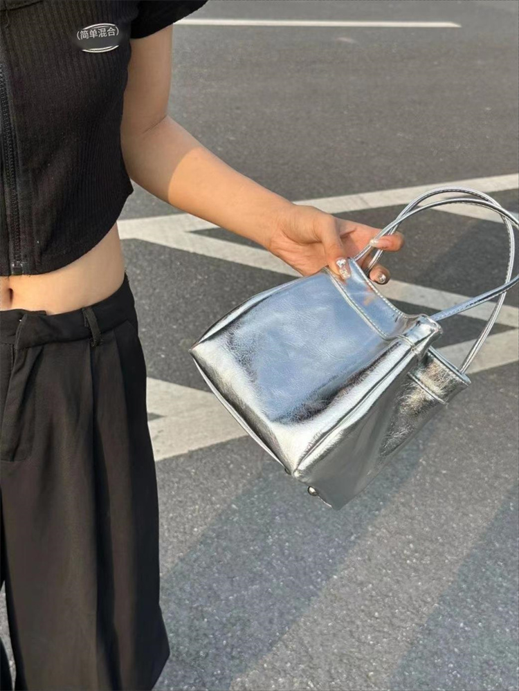個性的なデザイン 激安セール バケツバッグ レディース 夏 多目的 PU皮 シンプル ハンドバッグ