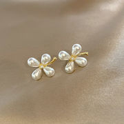 s925 ファッションイヤリング 花のイヤリング 女性の真珠のイヤリング アクセサリー