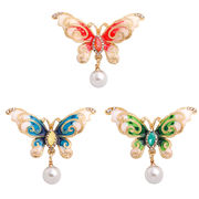 3色 蝶のブローチ ファッション パール クリスタル コサージュ レディースブローチ 蝶のアクセサリー