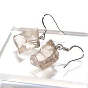 【現品限り】ピアス　ザギマウンテンクォーツ　フック型　パキスタン産　ステンレス　シルバー　日本製