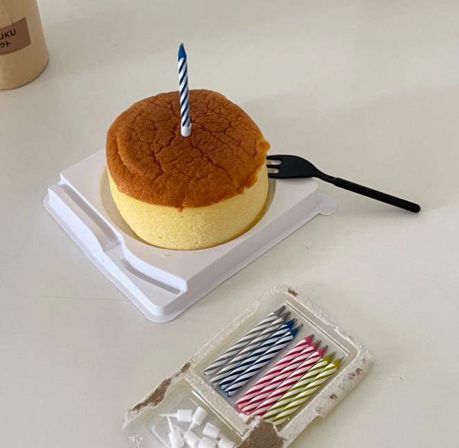 INS  アイデア ロウソク は消えません 置物 ケーキ飾り  誕生日札 誕生日ケーキ 撮影道具 10本入り