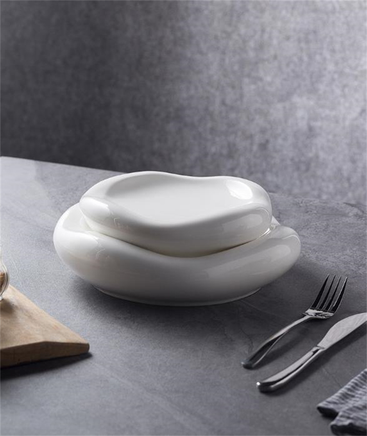 2024新年大感謝祭!激安セール ホテル 陶磁器食器 ステーキ皿 雲型皿 インスタ風 ファッション ムード皿
