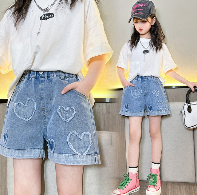 2024 韓国風子供服  ベビー服   ハート型  ショートパンツ  ジーンズ  デニムズボン  子供パンツ