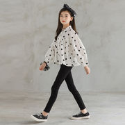 夏の新しい子供服 水玉模様のトップ  甘い気質 長袖 韓国のカジュアルシャツ