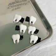 歯ヘアクリップ    白い歯 歯形ヘアピン  歯に関する雑貨  大人  子供 ミニ ヘアアクセサリー   卸売
