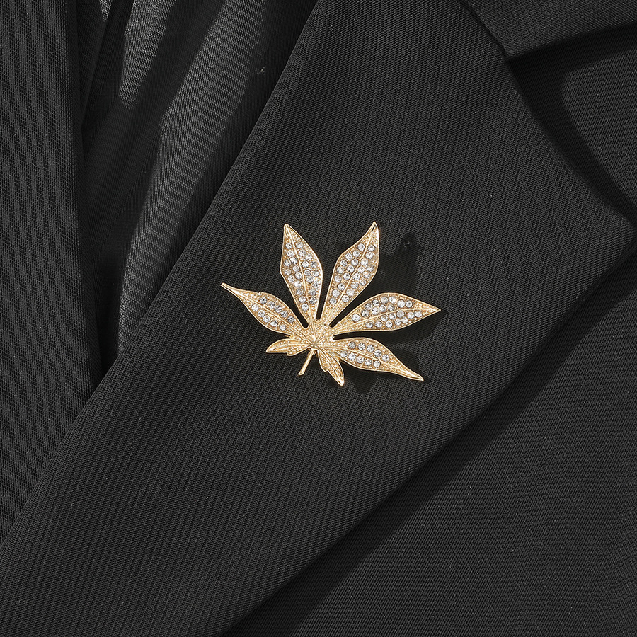 ファッションブローチ植物ダイヤモンドカエデの葉のブローチコサージュファッション衣類アクセサリー