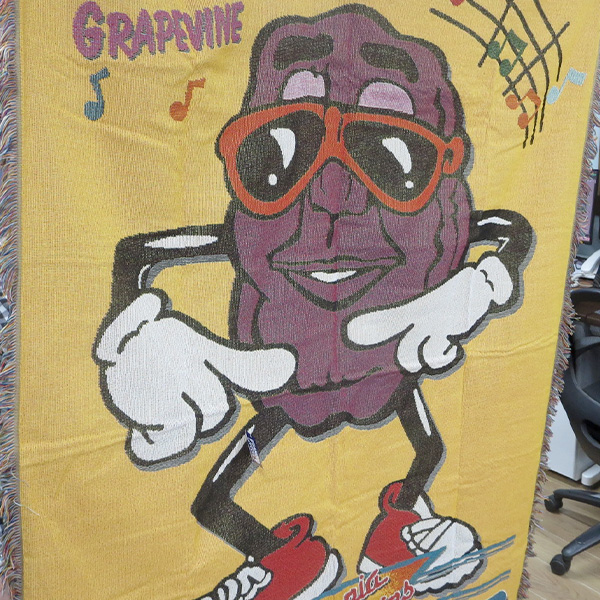 カリフォルニアレーズン　タペストリー カリフォルニア レーズン フリンジ タペストリー | 卸売・ 問屋