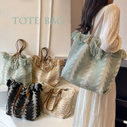 初回送料無料 2024新作 レディース ショルダーバッグ トートバッグ 肩掛け フリンジ 編みバッグ