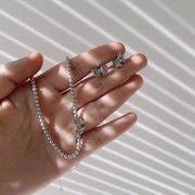 ステンレスリボンネックレス　アクセサリー　金属アレルギー対応　INS　デザイン
