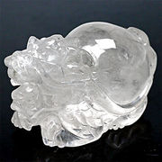 水晶 クォーツ 貔貅 ヒキュウ 彫刻 置物 風水【FOREST パワーストーン】