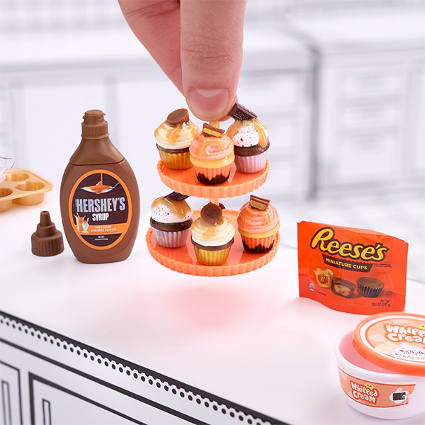 ミニバース ミニチュア HERSHEY ハーシーズ　メイキングトイ MGA's Miniverse Make It Mini Food Hershey Multipack 【ハーシーズ