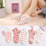 かわいい  いちご柄 靴下 レディースソックス 綿の靴下 レディースアパレル 短いの靴下  いちごの雑貨