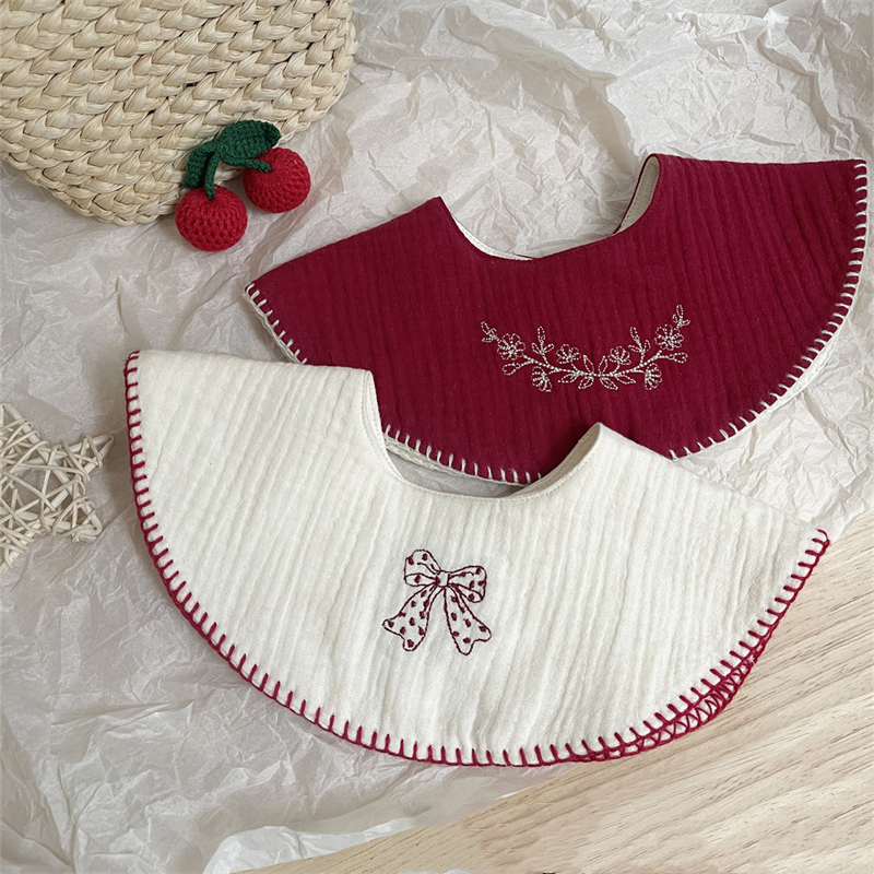 新作　ベビースタイ　刺繍　リボン柄　綿100％　付け襟　森ガール　よだれかけ　赤ちゃん　ビブ
