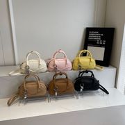 ショルダーバッグ　韓国ファッション　デザイン PUバッグ カバン 肩掛けバッグ　ハンドバッグ　小さめ