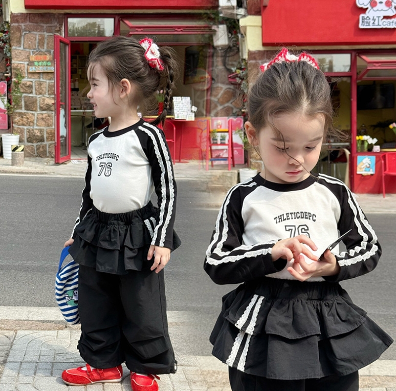 【2025秋新品】韓国風子供服  キッズ  百掛け トップス Tシャツ &お尻カバー付きワークパンツ 80cm-130cm