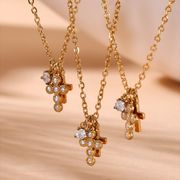 サージカルステンレス十字架ネックレス　アクセサリー　金属アレルギー対応　18kコーティング