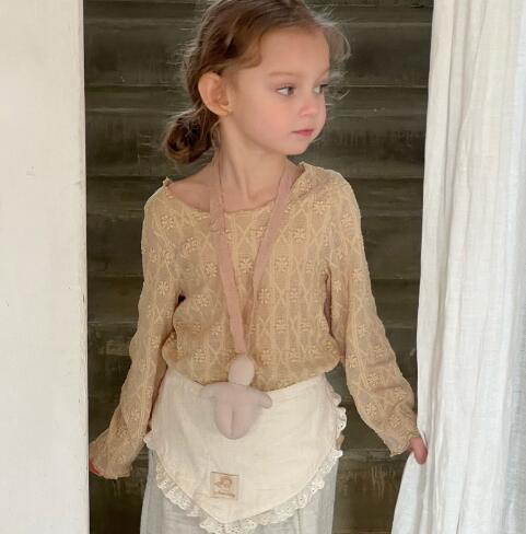 2024新品　子供服　キッズ レーストップス　２色　90-150CM