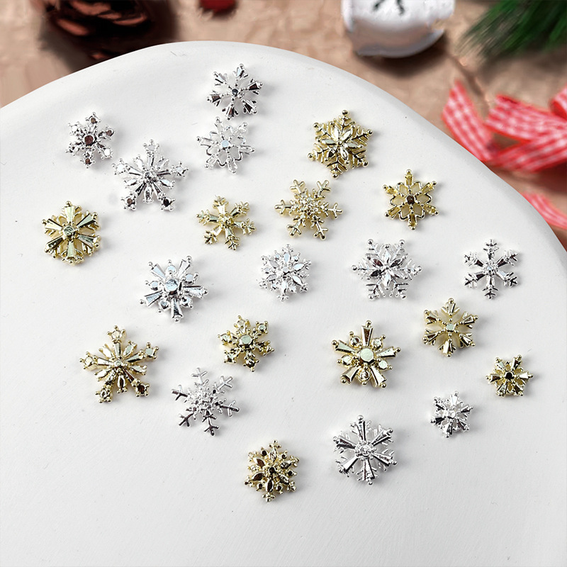 ジェルネイル 冬 雪 結晶 ネイルパーツ ネイル用品 ネイルアートパーツ ゴールド シルバー クリスマス 秋