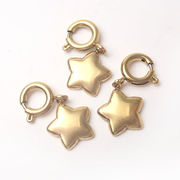 ステンレス製 スター チャーム ゴールド 星モチーフ 引き輪付き  金属アレルギー対応 ペンダントトップ
