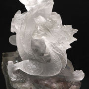 【一点物】　彫り物　ガーデンクォーツ　龍　ブラジル産　台付き