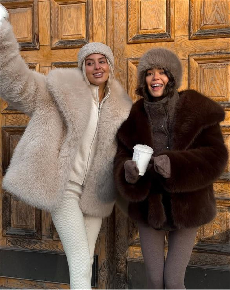 良いと思います  欧米スタイル フェイクファーコート 襟付き 2025秋冬向け