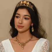花嫁用 ティアラ3点セット ネックレス＆ピアス付き 欧米風 豪華でエレガントなウェディングアクセサリー