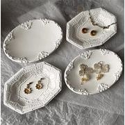 待望の再入荷で 石膏人物レリーフネックレスディスプレイスタンド アート感あるインテリア小物