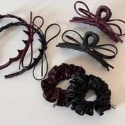 リボンバンスクリップ　シュシュ　カチューシャ　ヘアアクセサリー　レディース　デザイン　韓国風　髪飾り