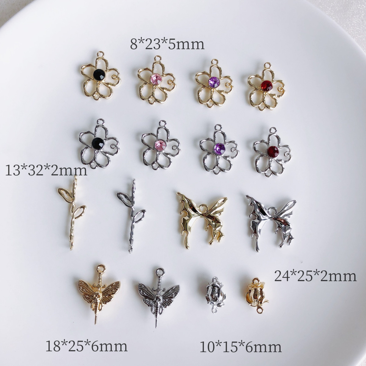 フラワーチャーム アクセサリーパーツ 枠 バタフライ 胡蝶 1輪 花 フレームパーツ 透かしチャーム つなぐ