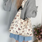 トートバッグ　馬　秋冬　韓国ファッション　デザイン