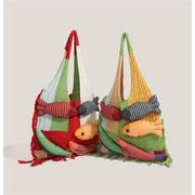 安価な！激安セール 春夏向け軽量トートバッグ ニット素材×フリンジディテールで表情豊か