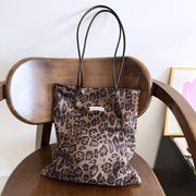 トートバッグ　エコバッグ　豹柄　大容量　韓国ファッション