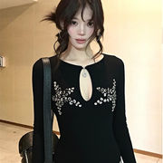 Tシャツ 長袖 ヒトデ メタル スタッズ 黒 スリム ギャル 個性的 トップス