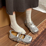 シューズ　パンプス　デザイン　韓国ファッション　INS　リボン